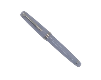 Italic calligraphy stub golden nib / fine nib fountain pen for Calligraphy, Signatures, Journaling. Ink pen with cartridges