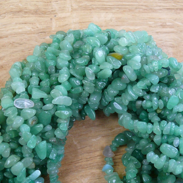 Green Aventurine Chips Chips Strand || approx. 245 chips