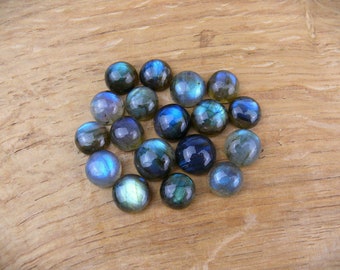 Kleine labradoriet cabochons || Rond || 11x11mm / 10x10mm