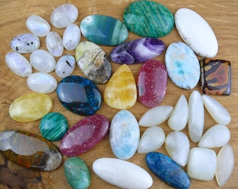 B-stock / B-stock || Cabochon sets / lots || Moonstone, Amethyst, Larimar, Labradorite, Jasper, Rutilated Quartz, Rose Quartz, Shattuckite etc.