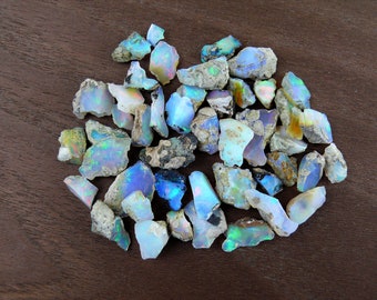 5 pièces d’opale éthiopienne brute / Ensemble de 5 cristaux d’opale non polis
