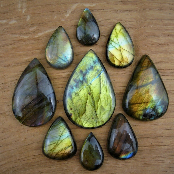 Golden / Yellow / Green Labradorite Cabochons || Teardrop / teardrop / pear shape