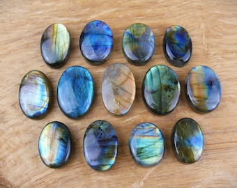 Labradorit Cabochons / Multi Flash Labradorite || Oval