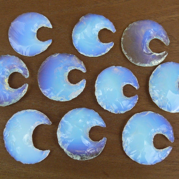 Opalit geschnitzt / Opalith-Glas || Monde / Mondförmig / Sichelmond