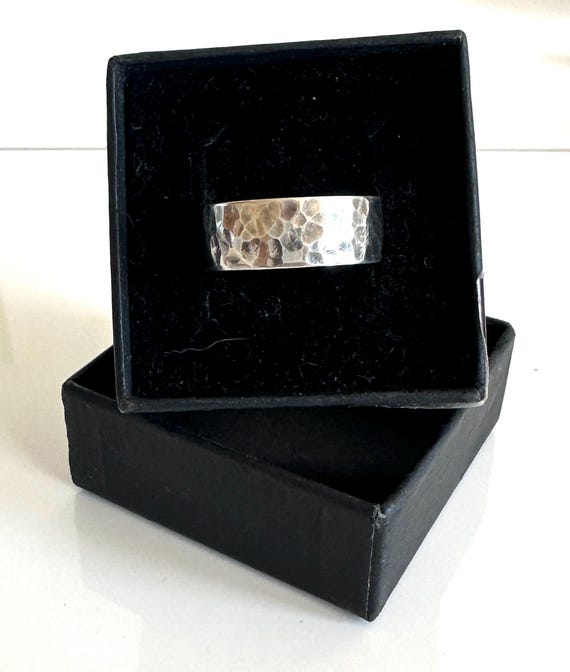 Solid Sterling Silver Hammered Effect Band Ring U… - image 4