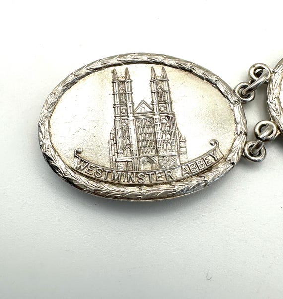 Vintage 1945 Hallmarked Solid Silver Statement Ch… - image 2