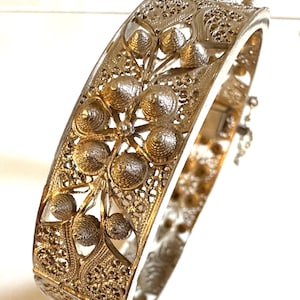 Antique Swedish Silver Fine Detail Filigree Textured 3D Floral Design Bangle
