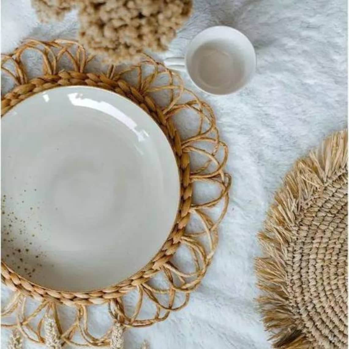 New Set of 2/4/6 Unique Natural Rattan Placemat/ Wicker Floral Plate