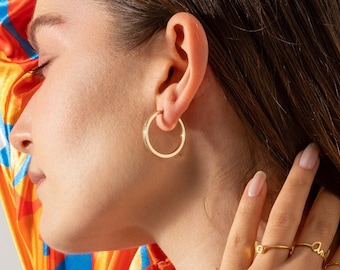 Orecchini a cerchio quadrati in oro 14k, orecchini geometrici, orecchini a cerchio in oro massiccio, orecchini Huggie, orecchini minimalisti, regalo per lei