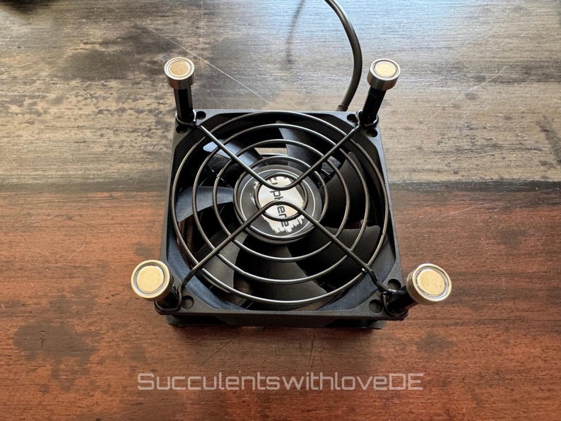 Magnetische Halterung für USB-Lüfter z.B. IKEA Gewächshausschrank