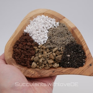 Succulent and cactus soil mix - hand-mixed - 1, 3 or 6 liters