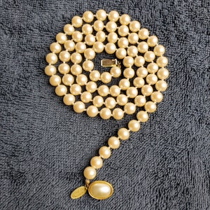 Vintage Signed Miriam Haskell Faux Single Strand Cream Colored Pearl Necklace