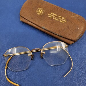 Vintage Gold Filled Eyeglass Frames with Hard Case. Morey Optical Fort Worth Texas. read description.