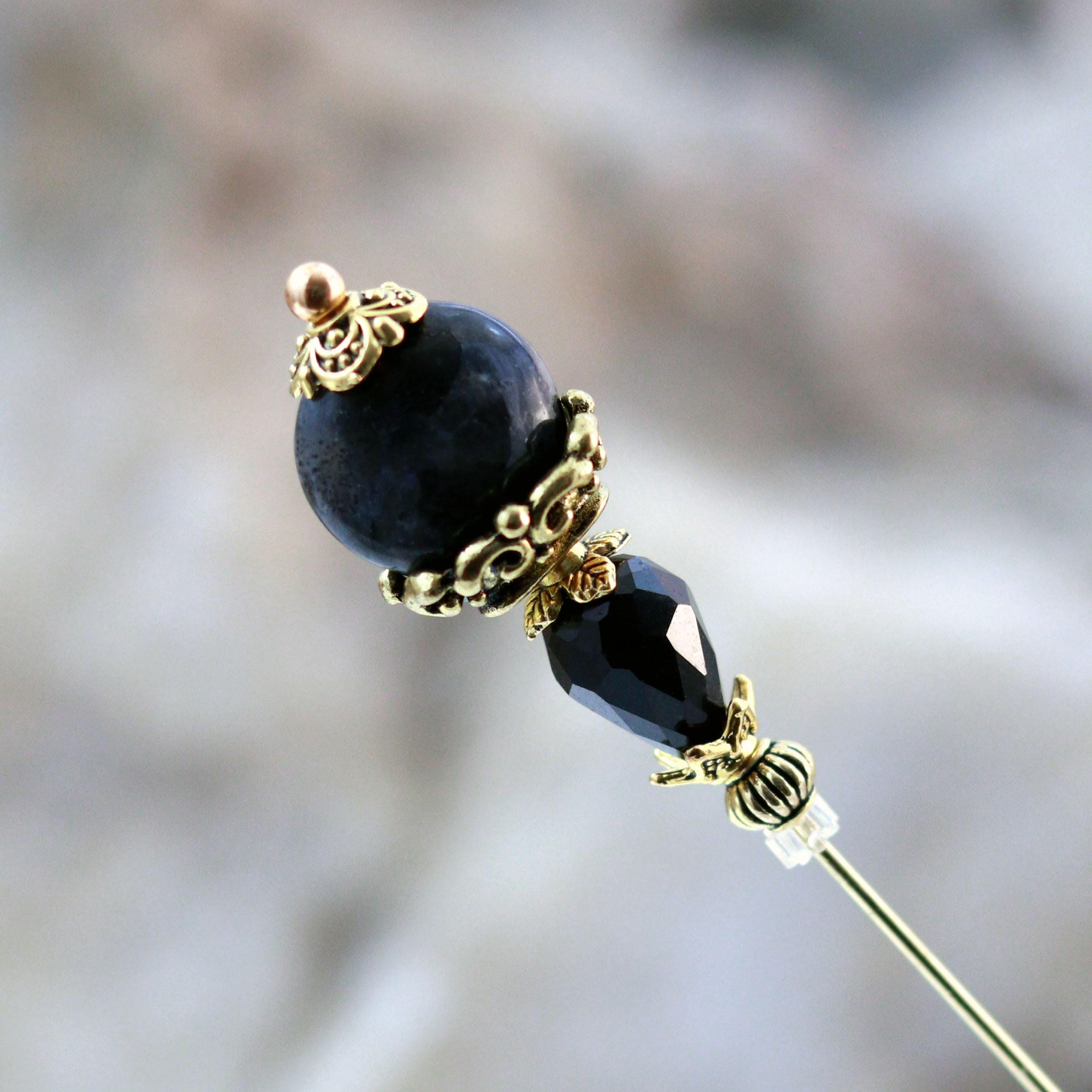 Ancienne épingle à Chapeau (Hatpin) - Grand Dôme Avec Strass Et Quatre Fleurs En Laiton - Vintage