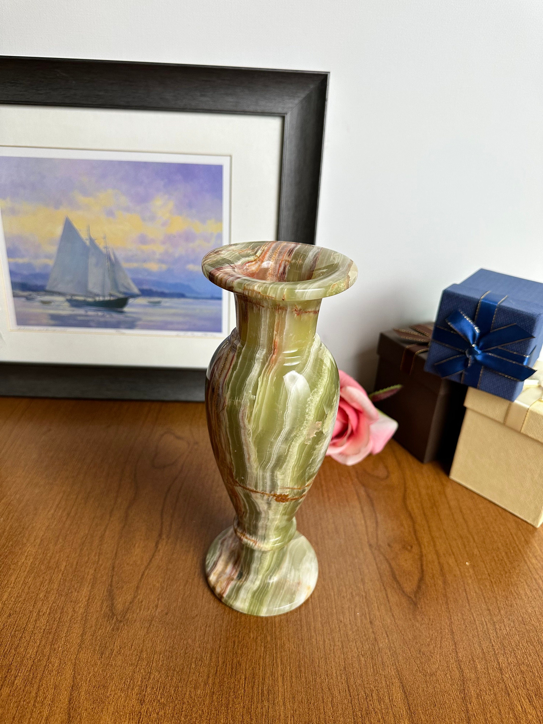 10インチの美しいグリーンの大理石の花瓶：ご自宅やオフィスの装飾に