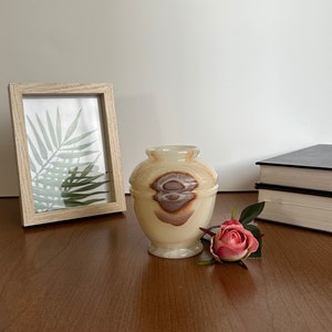 5"Exquisite Off-White colours Marble Vase:Nature's Elegance for Your Home Decor,Use as it is or Fresh flower/Dry arrangement,Gift,handcarved