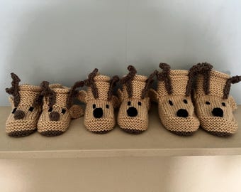 Reindeer Booties, Baby slippers, Baby outfit, Babys first Christmas, knitted baby booties, baby stocking filler, baby gift, Crib shoes, Xmas