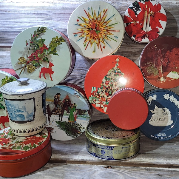 Vintage Collectible Christmas  Cookie Tin \ Candy Tin \ Tea Tin \ Biscuit Tin \ Tea Tin