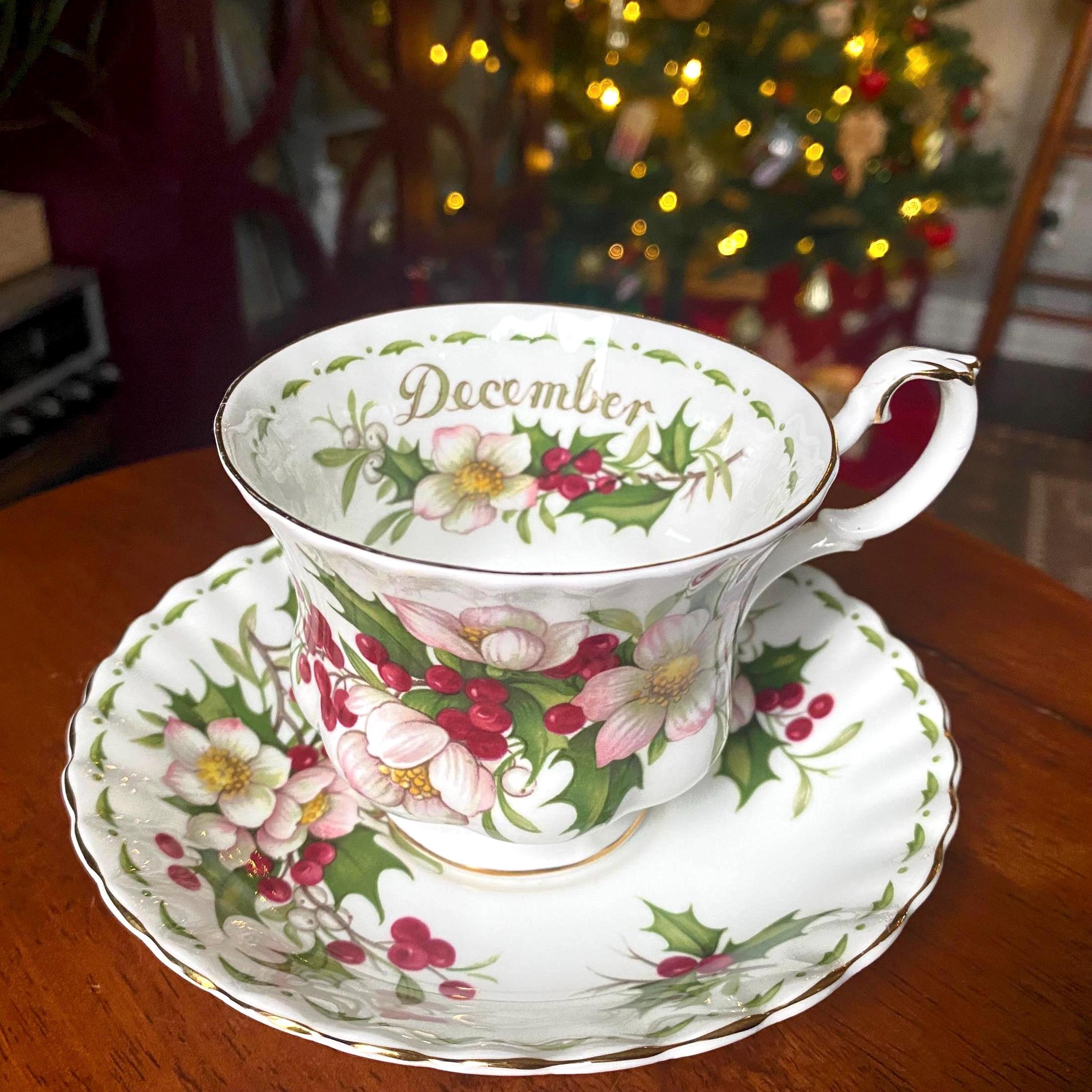 クリスマスツリー柄 プレート カップ セット　ロイヤルアルバート　セット クリスマスツリー柄 プレート カップ セット ロイヤルアルバート