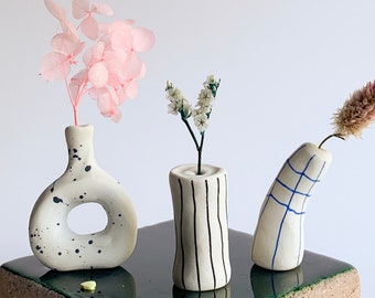 Abstract Tiny Vases / Tiny Mini Vases / Miniature Pot / Handpainted / Mini birthday gift / Tiny Decorative Things / Bud Vases / Cool Gift