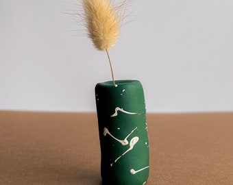 Christmas Tiny Vase / Handmade Tiny Vase / Mini Birthday Gift / Bud Vase / Minimalist Design / Miniature Lovers / Miniature Pot / Cool Gift