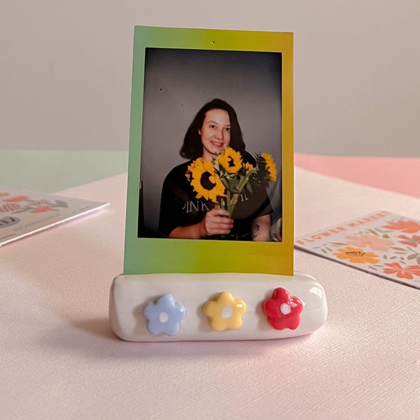 Handshaped Photo Stand / Flower Photo Stand / Tiny Photo Stand / Modern Home Decor / Polaroid Photo Stand / Flower Market Card Holder / Gift