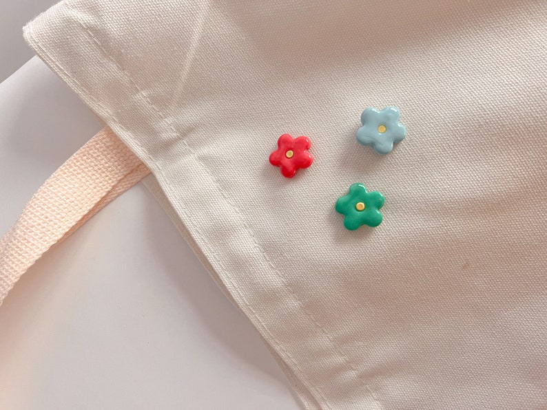 Flower Small Pins / Clay Flower Pins / Flower Market Design / pastel flower pins / Cute clay pins / funky art / kawaii design / gift for her image 3