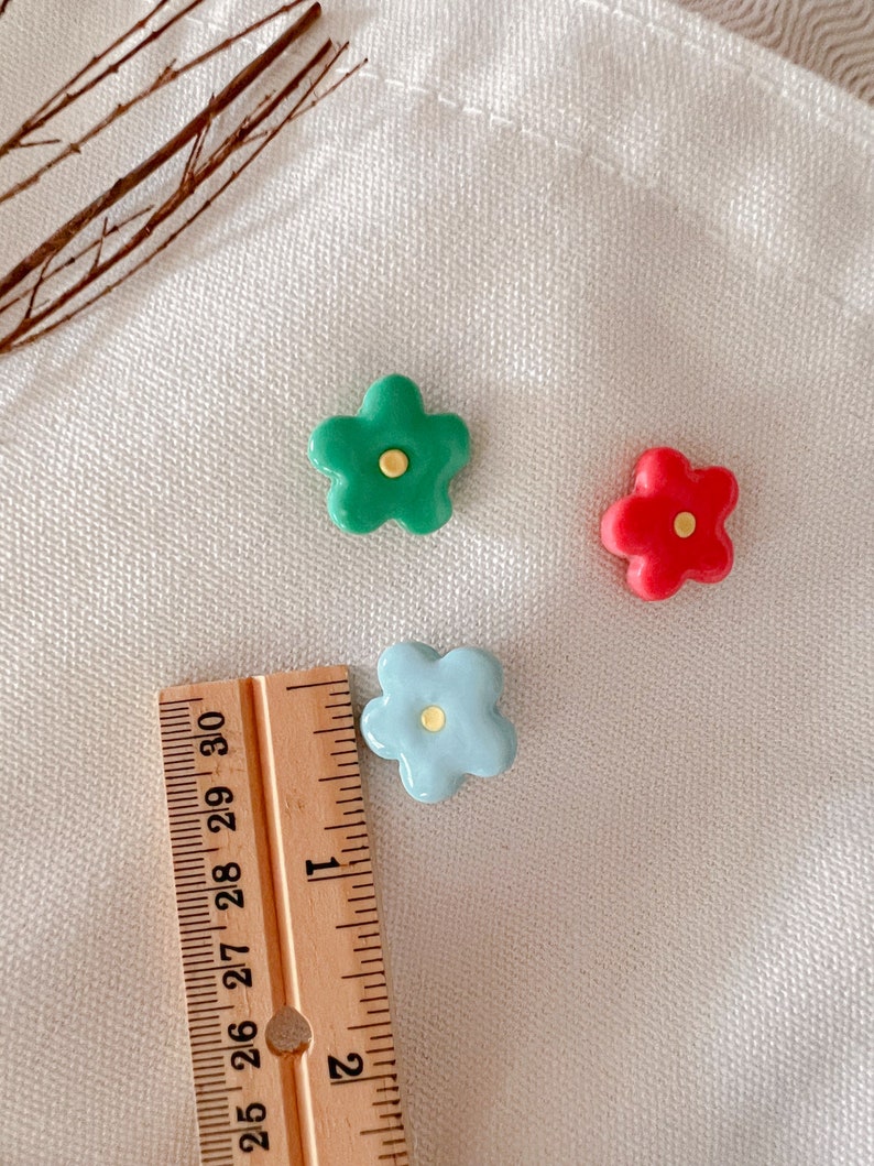 Flower Small Pins / Clay Flower Pins / Flower Market Design / pastel flower pins / Cute clay pins / funky art / kawaii design / gift for her image 6