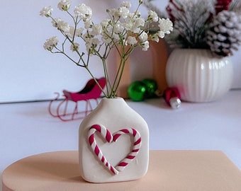 Candycane Heart Tiny Vase / Christmas bud vase / Christmas gift / unique gift / Cute xmas gift / personalization available / mini vase