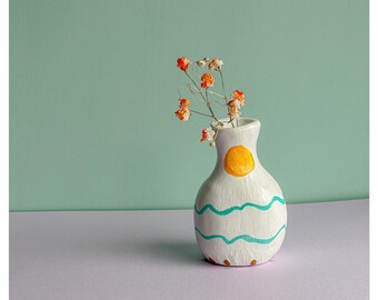 Sun Tiny Vase / Miniature vase / Tiny mini vase / Small bud / Abstract vase / Boho Design /  dollhouse gift / holder for tiny dried flowers