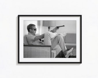 Steve McQueen visant une impression de revolver pistolet, Bullitt, Art mural noir et blanc, impression vintage, tirages de photographie, impression de qualité musée