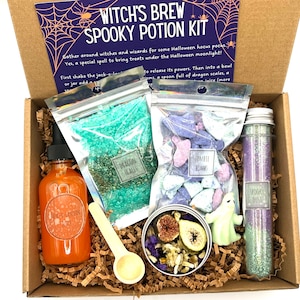 Witch&#39;s Brew Spooky Halloween Potion Kit