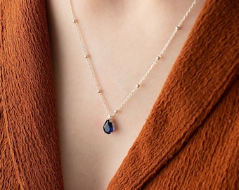 Piedra de nacimiento de septiembre, collar de zafiro, collar de piedra de nacimiento, joyería de piedra de nacimiento, cumpleaños de septiembre, collar de septiembre, collar azul