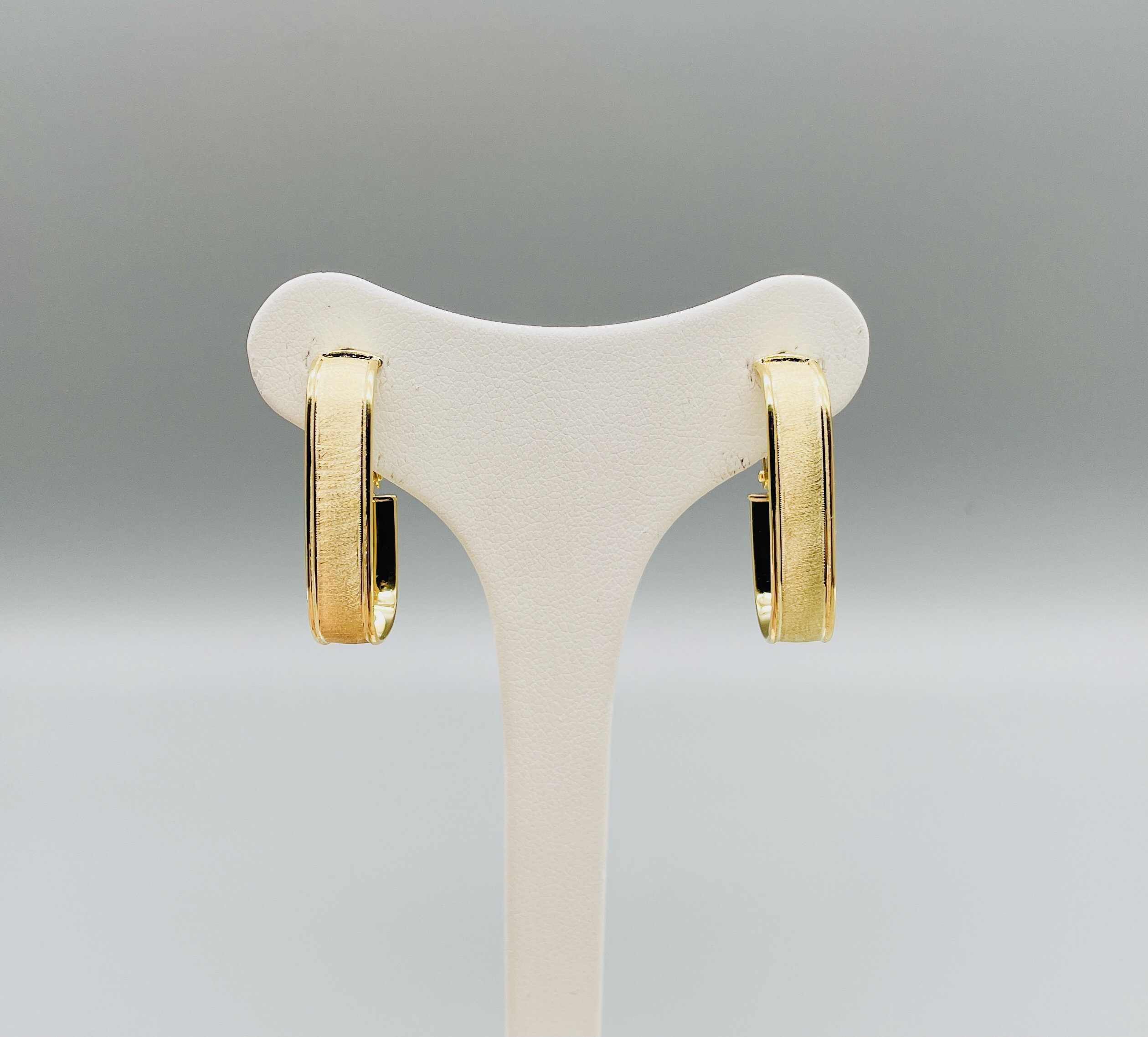 Yellow Gold Hoop Earrings, 14K Gold Hoop Earrings, Real Gold Women's Earrings, Shiny Gold Hoops, Oval Earrings, Italian Handmade Earrings