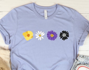 Camiseta con flores no binarias sutiles, regalo con la bandera no binaria floral, mes del orgullo no binario sutil, camiseta no binaria floral, camiseta LGBTQ no binaria