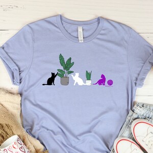アセクシャルフラッグTシャツ、猫と植物のギフト、面白いエースプライドTシャツ、さりげないプライド月間、LGBT大人向けジェンダーニュートラル、控えめなLGBTQ、アロマンティックアセクシャル