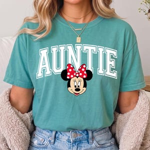 Disney Aunt Shirt Minnie Mouse Auntie Sweatshirt Aesthetic Disney Vacation Outfit for Aunts Magical Aunt Gift Comfort Colors Disney Trip Tee
