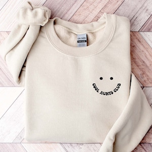 Aunt Sweatshirt, Cool Aunts Club Sweatshirt, Aunt Gift, Aunt Birthday Gift, Sister Gifts, Auntie Sweatshirt, Aunt Sweatshirt,Cool Aunt Shirt