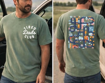 Camiseta Comfort Colors para padres cansados, camiseta con diseño de coches en la espalda de papá, camiseta con mapa de carreteras y pista de coches, regalo divertido para el Día del Padre, camiseta para papá