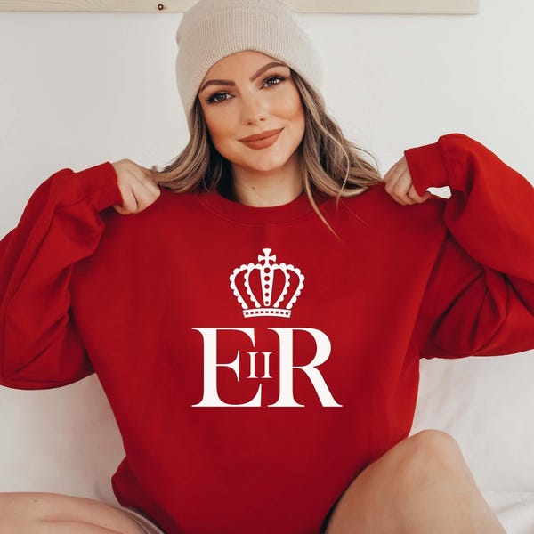 Queen Elizabeth II Sweatshirt: RIP Queen of England