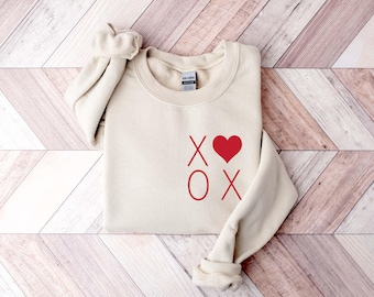 XOXO Heart Valentine's Day Sweatshirt, Love Season Tee, Romantic Holiday Crewneck, Valentine Gift For Girlfriend, Valentines Day Shirt