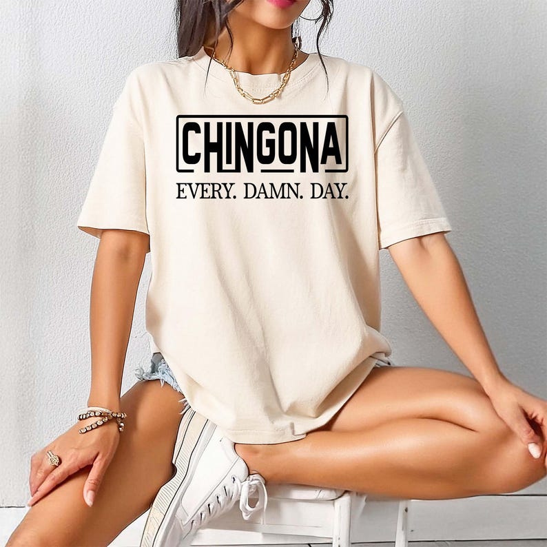 Chingona Sweatshirt, Chingona Every Damn Day Shirt, Latina Empowerment Sweater, Mexican Pride Graphic Pullover 画像 2