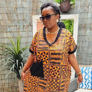 cameroon dresses for ladies Sumptuous Cameroonian women in toghu dress Afroculture.net