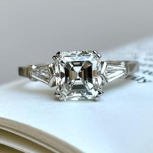 2 CT Asscher Moissanite Engagement Ring For Women, 7 MM Asscher Cut Diamond Art Deco Ring, Vintage Wedding Ring, Kite Shape Side Stone Ring