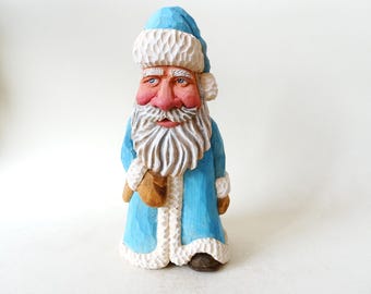 Figura de Papá Noel tallada a mano en madera - Papá Noel con abrigo azul - Decoración navideña