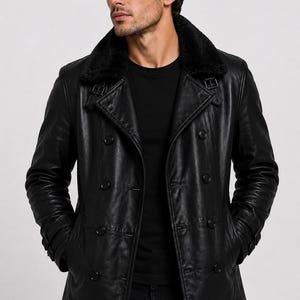 Handgemaakte leren jas van Leon S. Kennedy uit Resident Evil Requiem - RE9 Leon cosplayjas - Leon Kennedy cosplaykostuum | Halloweenkostuum