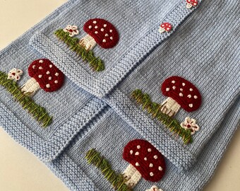 maquimalo マキマロ☆ Hand knit Uncle Vest il_340x270.4143284159_d0us.jpg