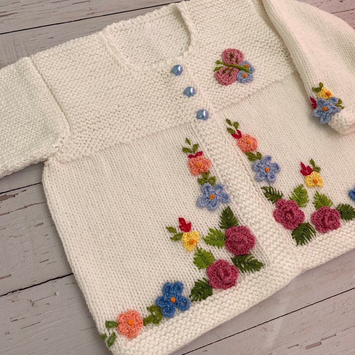 Autumn Arrival Baby Girls Comfortable Butterfly-bow and Heart Pattern Knitted Long Sleeves Cardigan