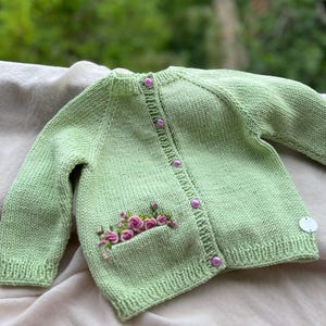 Hand knitted green baby girl sweater, baby girl embroidered cardigan, toddler girl gift, newborn baby gift, flower baby cardigan.