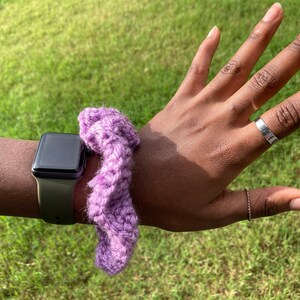 Crochet Scrunchies, trendy, teens, comfy, unique, hair, hair accessories, crochet, gift for mom, gift for daughter, gift for girlfriend